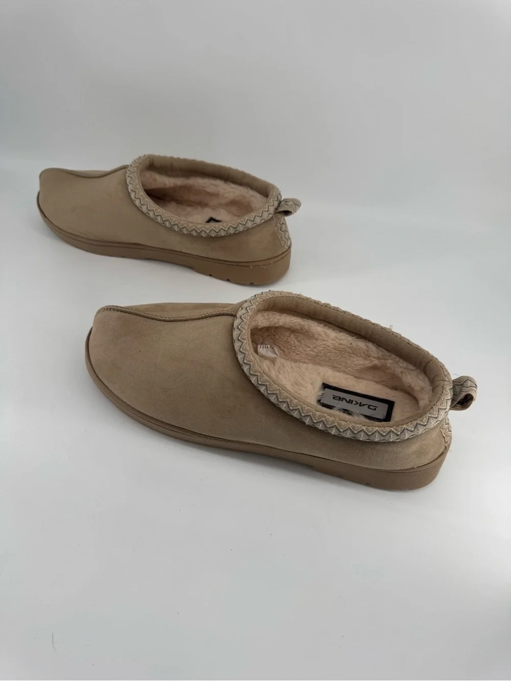 Dakine Tan Slip-On Fleece-Lined Loafers XL/US 13-14
